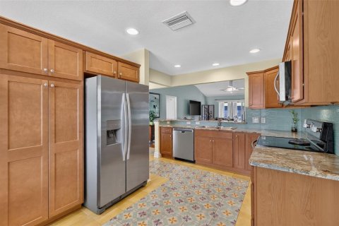 House in The Villages, Florida 3 bedrooms, 150.32 sq.m. № 2313127 - photo 20