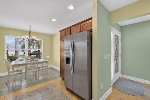 House in The Villages, Florida 3 bedrooms, 150.32 sq.m. № 2313127 - photo 19