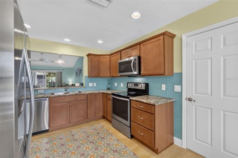 House in The Villages, Florida 3 bedrooms, 150.32 sq.m. № 2313127 - photo 21