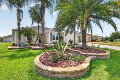 House in The Villages, Florida 3 bedrooms, 150.32 sq.m. № 2313127 - photo 9