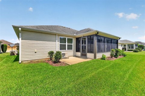 House in The Villages, Florida 3 bedrooms, 150.32 sq.m. № 2313127 - photo 8