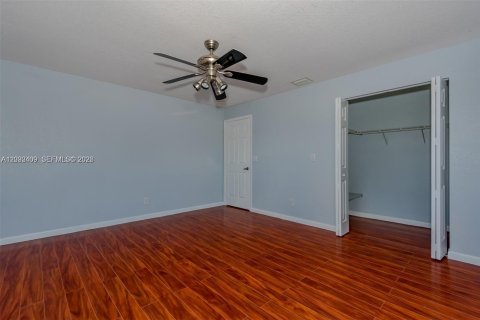 Villa ou maison à louer à Miramar, Floride: 4 chambres, 332.5 m2 № 2146089 - photo 7