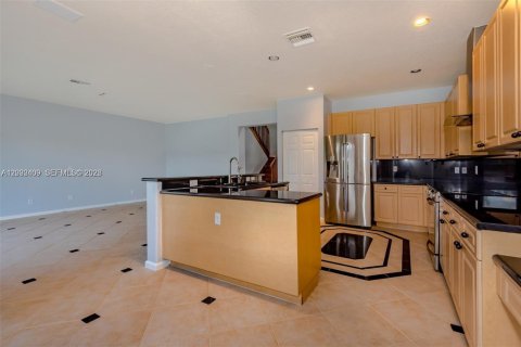Villa ou maison à louer à Miramar, Floride: 4 chambres, 332.5 m2 № 2146089 - photo 23
