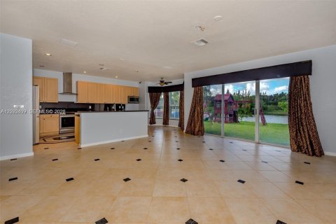 Villa ou maison à louer à Miramar, Floride: 4 chambres, 332.5 m2 № 2146089 - photo 10