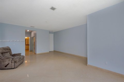 Villa ou maison à louer à Miramar, Floride: 4 chambres, 332.5 m2 № 2146089 - photo 29