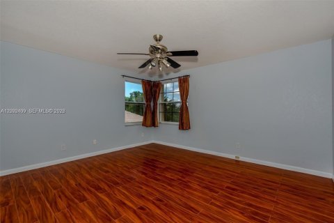 Villa ou maison à louer à Miramar, Floride: 4 chambres, 332.5 m2 № 2146089 - photo 6