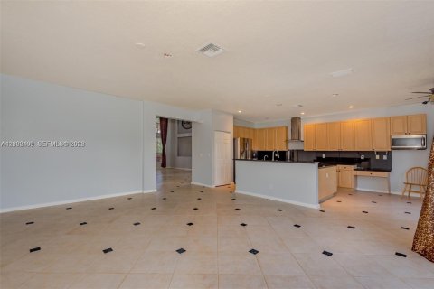 Villa ou maison à louer à Miramar, Floride: 4 chambres, 332.5 m2 № 2146089 - photo 11