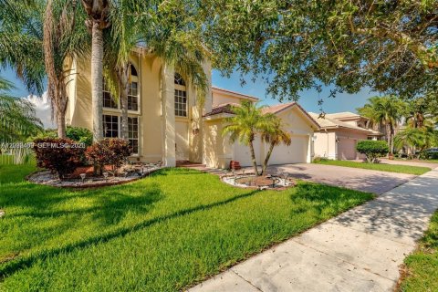 Villa ou maison à louer à Miramar, Floride: 4 chambres, 332.5 m2 № 2146089 - photo 17