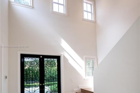 House in Coral Gables, Florida 7 bedrooms, 521.74 sq.m. № 1927856 - photo 8