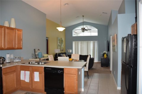 Casa en alquiler en Davenport, Florida, 4 dormitorios, 180.23 m2 № 1850162 - foto 13