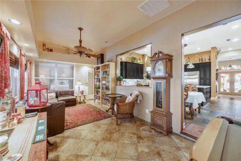 House in Valrico, Florida 4 bedrooms, 270.35 sq.m. № 2229190 - photo 30