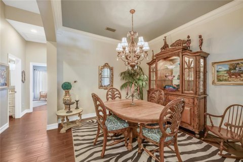 House in Valrico, Florida 4 bedrooms, 270.35 sq.m. № 2229190 - photo 8