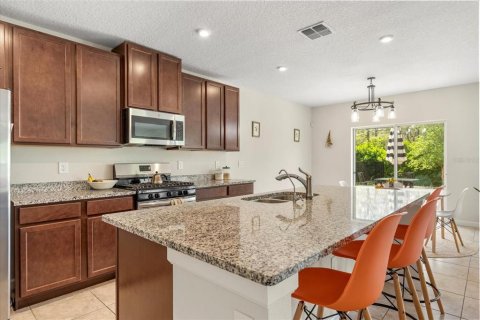 House in DeLand, Florida 4 bedrooms, 229.38 sq.m. № 1616570 - photo 7