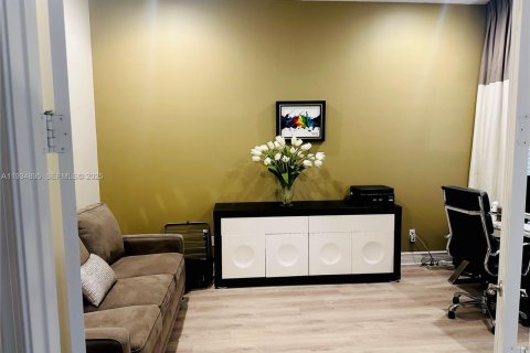 House in Boynton Beach, Florida 3 bedrooms, 185.25 sq.m. № 1994057 - photo 17