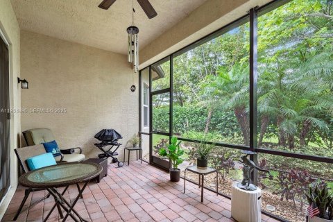 House in Boynton Beach, Florida 3 bedrooms, 185.25 sq.m. № 1994057 - photo 21