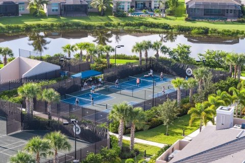 House in Boynton Beach, Florida 3 bedrooms, 185.25 sq.m. № 1994057 - photo 29