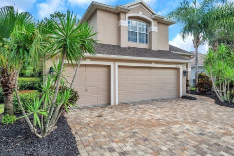 Casa en venta en New Port Richey, Florida, 5 dormitorios, 244.8 m2 № 1808383 - foto 3