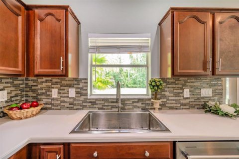 Casa en venta en New Port Richey, Florida, 5 dormitorios, 244.8 m2 № 1808383 - foto 27