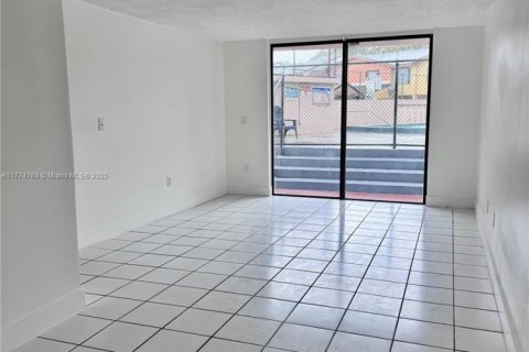 Copropriété à louer à Miami, Floride: 2 chambres, 84.91 m2 № 1714585 - photo 2