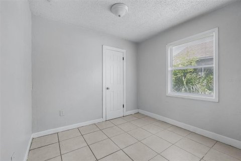 Villa ou maison à louer à Saint Petersburg, Floride: 4 chambres, 97.36 m2 № 2405138 - photo 28