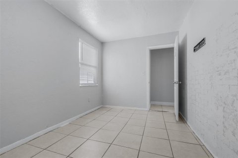 Villa ou maison à louer à Saint Petersburg, Floride: 4 chambres, 97.36 m2 № 2405138 - photo 22