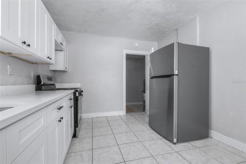 Villa ou maison à louer à Saint Petersburg, Floride: 4 chambres, 97.36 m2 № 2405138 - photo 14