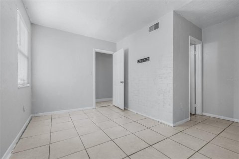 Villa ou maison à louer à Saint Petersburg, Floride: 4 chambres, 97.36 m2 № 2405138 - photo 21