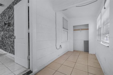 Villa ou maison à louer à Saint Petersburg, Floride: 4 chambres, 97.36 m2 № 2405138 - photo 6