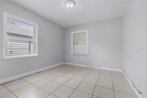 Villa ou maison à louer à Saint Petersburg, Floride: 4 chambres, 97.36 m2 № 2405138 - photo 24