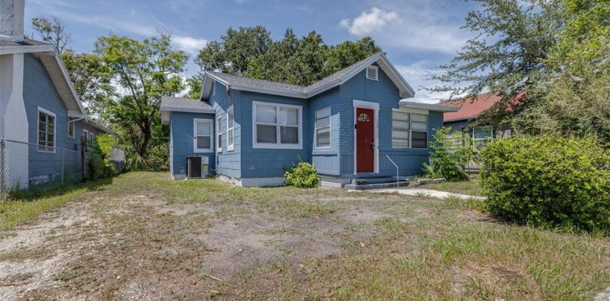 Villa ou maison à Saint Petersburg, Floride 4 chambres, 97.36 m2 № 2405138