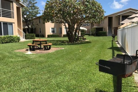 Condominio en alquiler en Palm Beach Gardens, Florida, 1 dormitorio, 66.05 m2 № 1186510 - foto 1