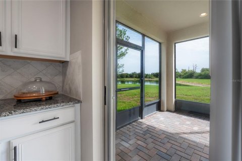 Купить виллу или дом в Ривервью, Флорида 7 комнат, 204.38м2, № 2224931 - фото 21