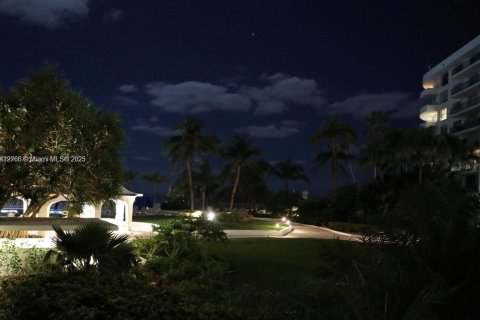 Copropriété à vendre à Miami Beach, Floride: 2 chambres, 95.69 m2 № 1977229 - photo 8