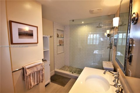 Copropriété à vendre à Miami Beach, Floride: 2 chambres, 95.69 m2 № 1977229 - photo 13