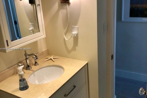 Copropriété à vendre à Miami Beach, Floride: 2 chambres, 95.69 m2 № 1977229 - photo 21