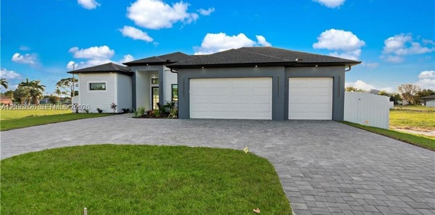 Casa en Cape Coral, Florida 4 dormitorios, 179.39 m2 № 2078052