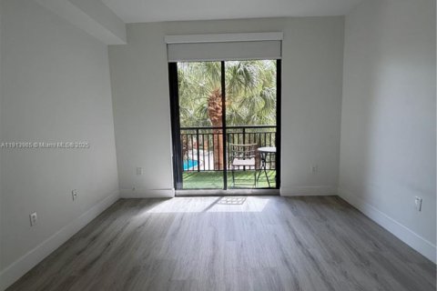 Condo in Miami, Florida, 1 bedroom  № 1971218 - photo 7
