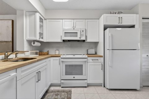 Купить кондоминиум в Делрей-Бич, Флорида 6 комнат, 129.32м2, № 2083839 - фото 4