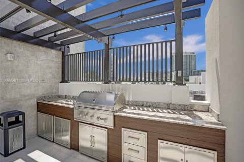 Снять в аренду кондоминиум в Майами-Бич, Флорида 2 спальни, 102.29м2, № 1995124 - фото 26