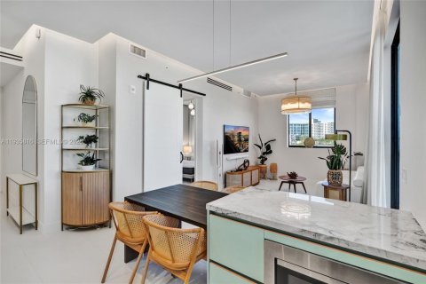 Снять в аренду кондоминиум в Майами-Бич, Флорида 2 спальни, 102.29м2, № 1995124 - фото 17