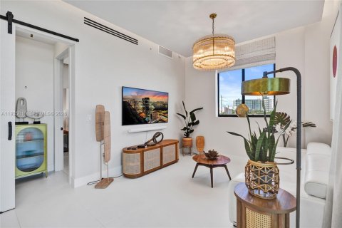 Снять в аренду кондоминиум в Майами-Бич, Флорида 2 спальни, 102.29м2, № 1995124 - фото 6