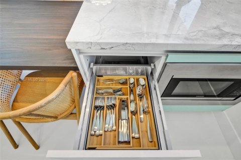 Снять в аренду кондоминиум в Майами-Бич, Флорида 2 спальни, 102.29м2, № 1995124 - фото 15