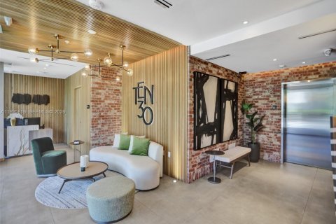 Снять в аренду кондоминиум в Майами-Бич, Флорида 2 спальни, 102.29м2, № 1995124 - фото 29