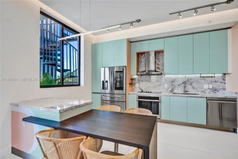 Снять в аренду кондоминиум в Майами-Бич, Флорида 2 спальни, 102.29м2, № 1995124 - фото 18