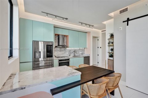 Снять в аренду кондоминиум в Майами-Бич, Флорида 2 спальни, 102.29м2, № 1995124 - фото 12