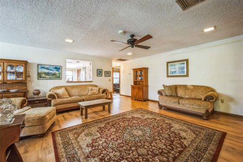 Casa en venta en Lake Wales, Florida, 2 dormitorios, 184.13 m2 № 1569363 - foto 5