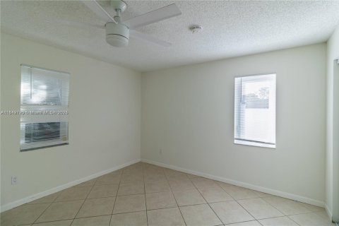 House in Cooper City, Florida 3 bedrooms, 141.58 sq.m. № 1852333 - photo 8