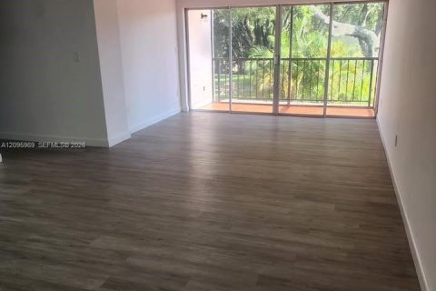 Copropriété à louer à Miami, Floride: 3 chambres, 131.64 m2 № 2385112 - photo 5