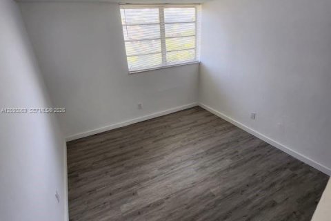 Copropriété à louer à Miami, Floride: 3 chambres, 131.64 m2 № 2385112 - photo 20