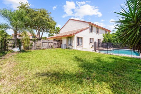 Touwnhouse à vendre à Boca Raton, Floride: 3 chambres, 159.88 m2 № 1168518 - photo 1